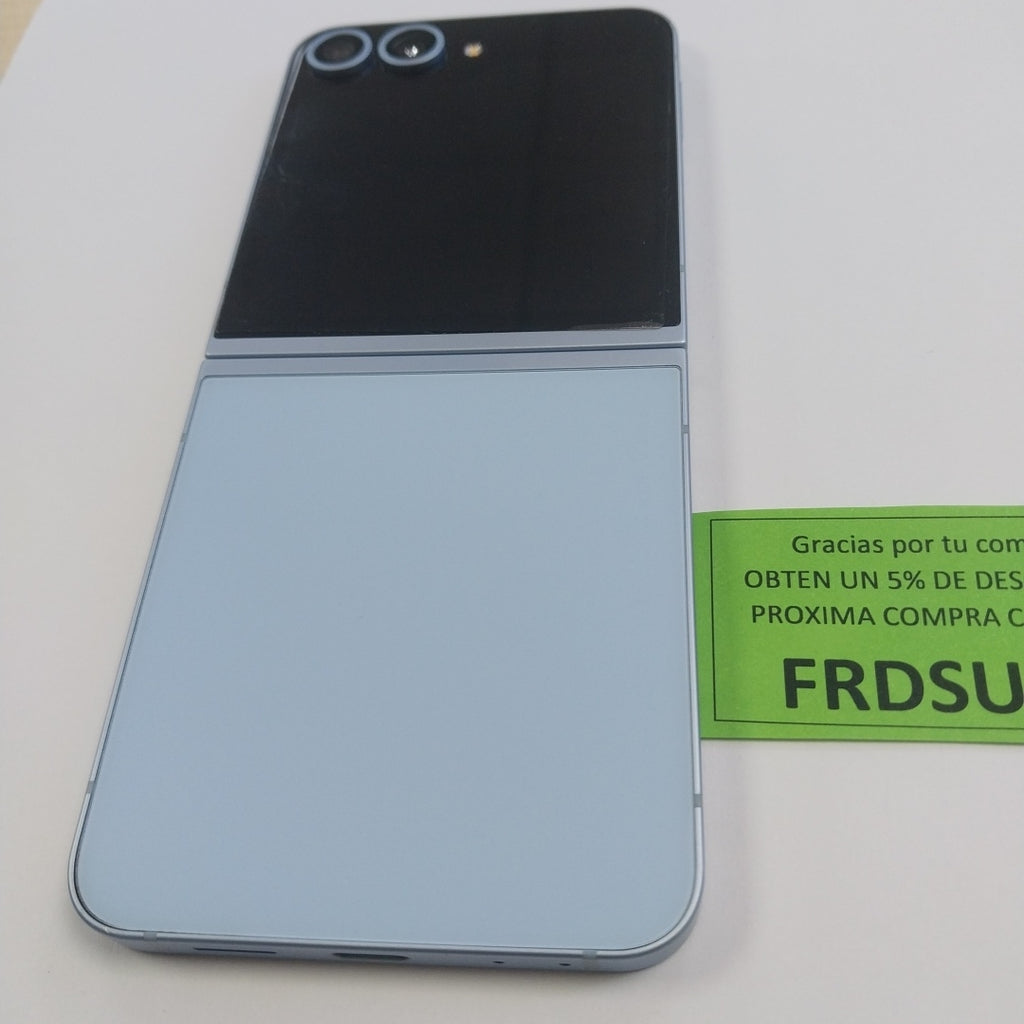 CELULAR SAMSUNG GALAXY Z FLIP6 SM-F741U1 (2024) 256 GB 12 GB RAM (SEMINUEVO)