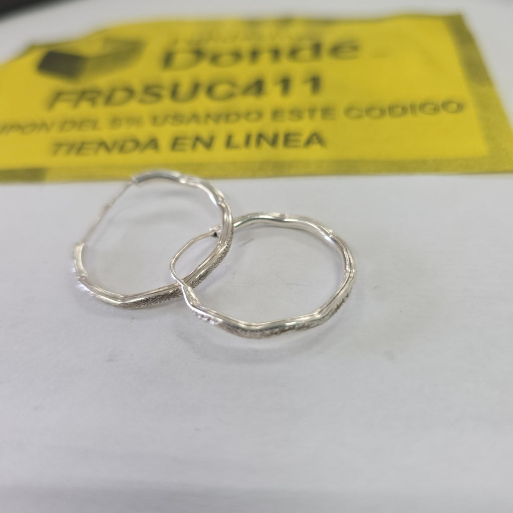 PAR ARRACADAS LABRADAS PLATA .925 2.5 GR (NUEVO)