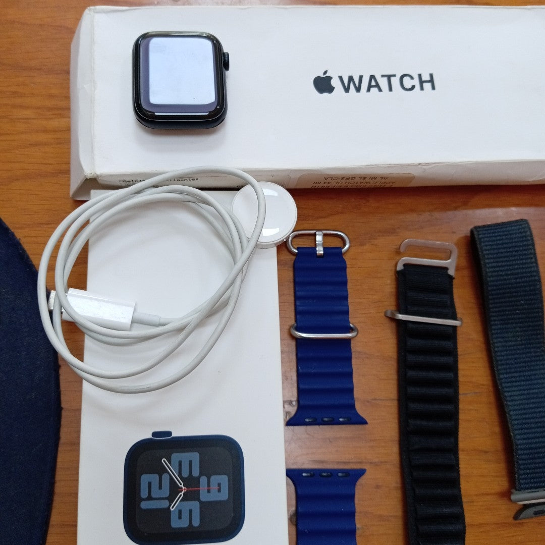 SMARTWATCH APPLE SE 2 ALUMINIO A2723 44 MM GPS (SEMINUEVO)