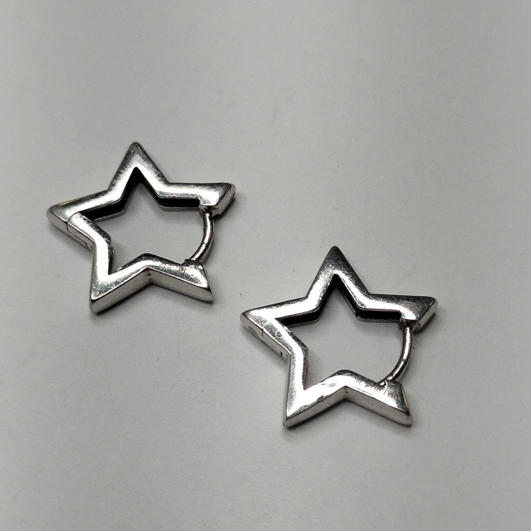 ARETES PAR ORO BLANCO 14 K 2.5 GRMS (SEMINUEVO)