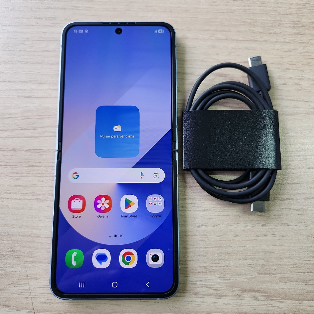 CELULAR SAMSUNG GALAXY Z FLIP6 SM-F741B (2024) 256 GB 12 GB RAM (SEMINUEVO)