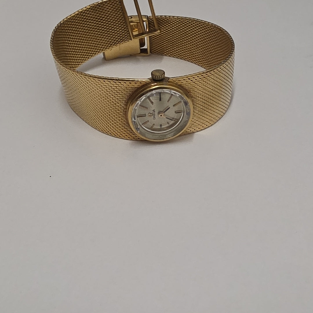 RELOJ CAJA Y PULSO ORO ORO 18 K 46 GRMS (SEMINUEVO)
