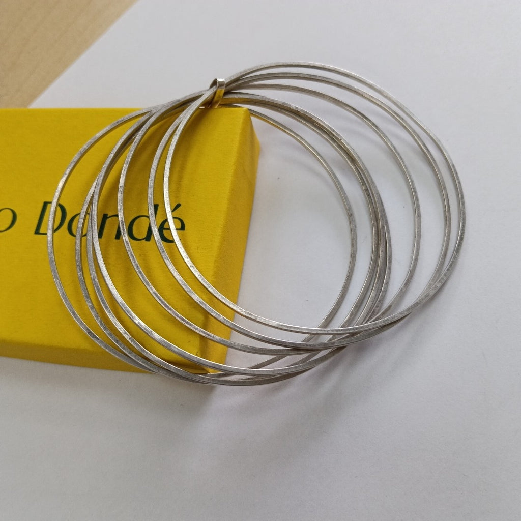 PULSERA RIGIDA PLATA 23.2 GRMS (SEMINUEVO)