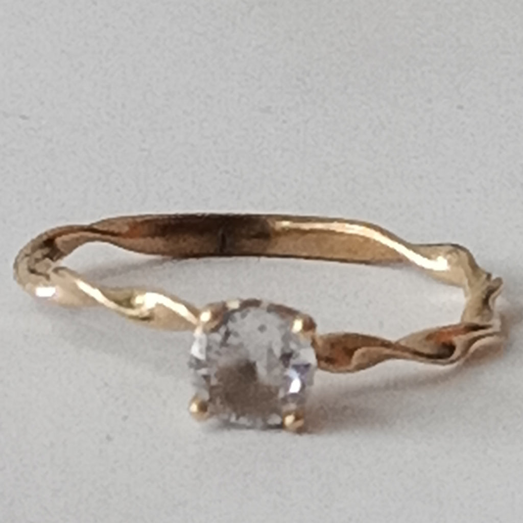 SOLITARIO ORO 14 K 1.3 GRMS (SEMINUEVO)
