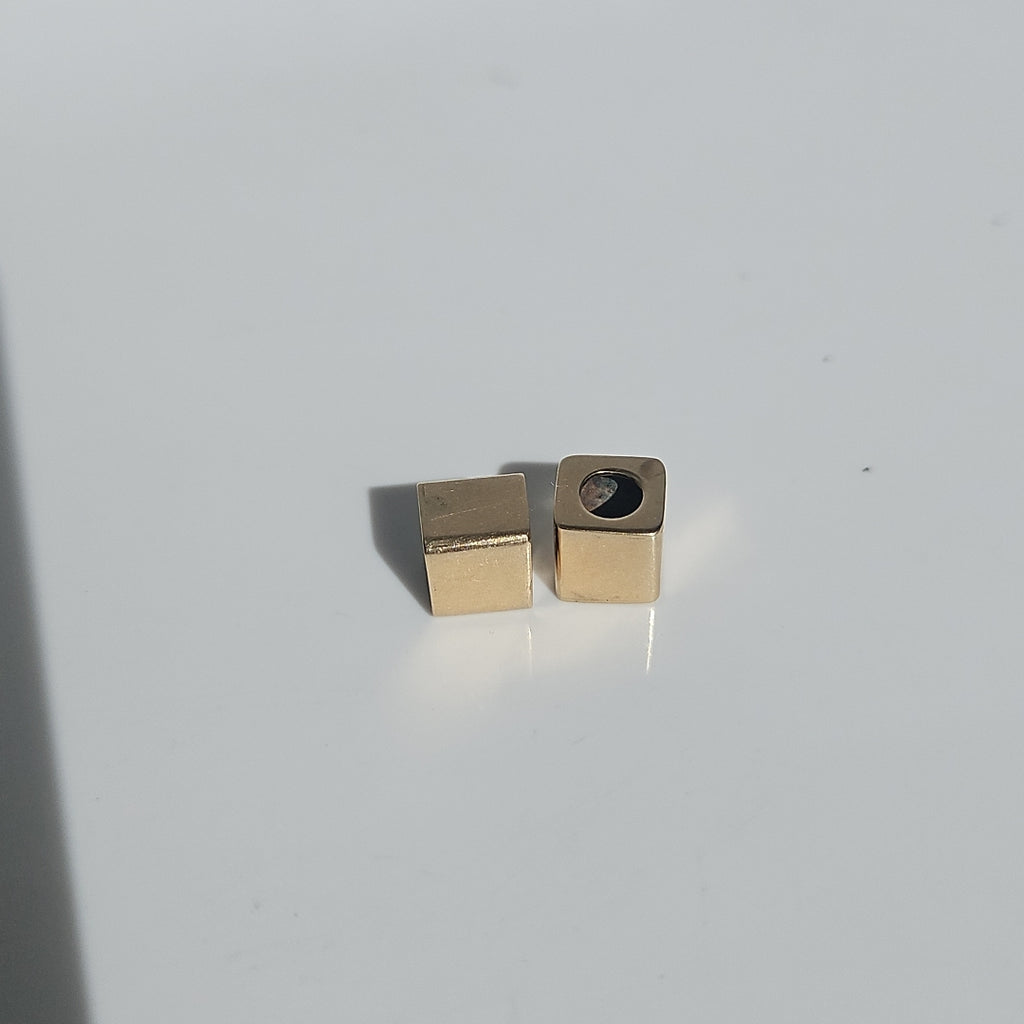 DIJE ORO 14 K 2.4 GRMS (SEMINUEVO)