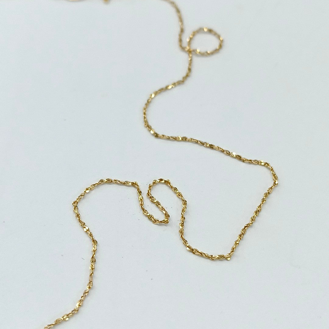 GARGANTILLA, MEDALLA RELIGIOSA ORO 14 K 2 GRMS (SEMINUEVO)