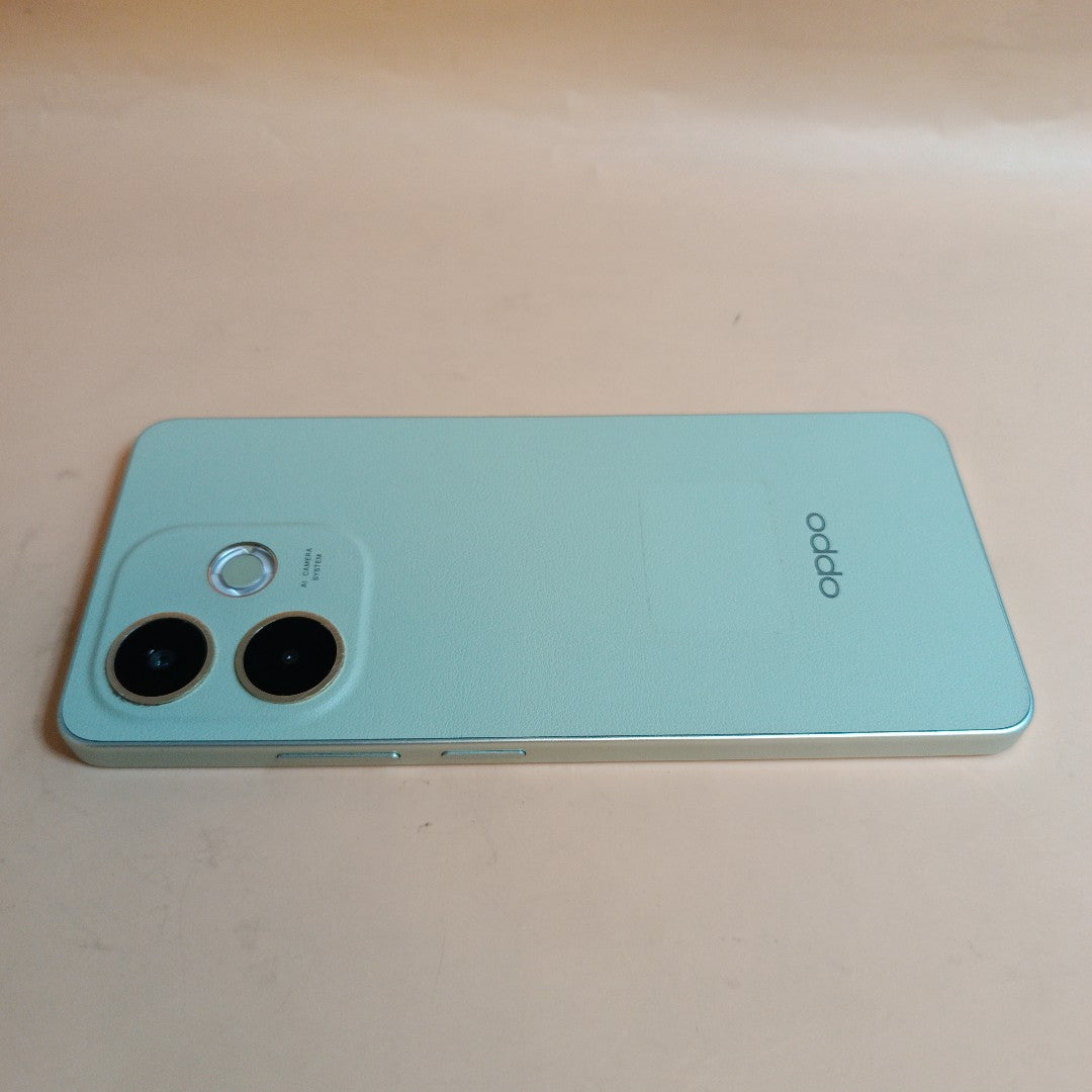 CELULAR OPPO A5 PRO CPH2711 (2025) 256 GB 8 GB RAM (SEMINUEVO)