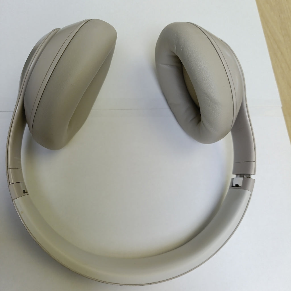 AUDIFONOS BEATS STUDIO PRO INALAMBRICO OVER EAR (SEMINUEVO)