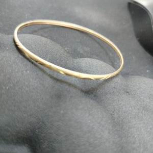 PULSERA RIGIDA ORO 10 K 3.3 GRMS (SEMINUEVO)