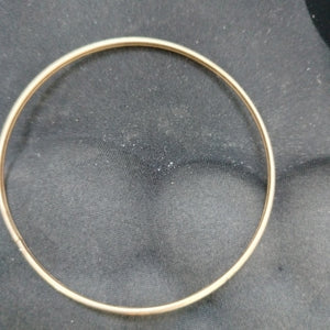 PULSERA RIGIDA ORO 10 K 3.4 GRMS (SEMINUEVO)