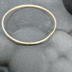 PULSERA RIGIDA ORO 10 K 3.3 GRMS (SEMINUEVO)