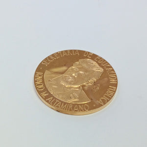 MEDALLA CONMEMORATIVA ORO 21 K 42 GRMS (SEMINUEVO)