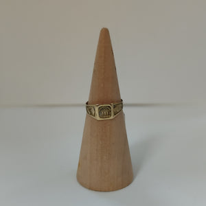 ANILLO DE GRADUACIÓN ORO 10 K 1.3 GRMS (SEMINUEVO)