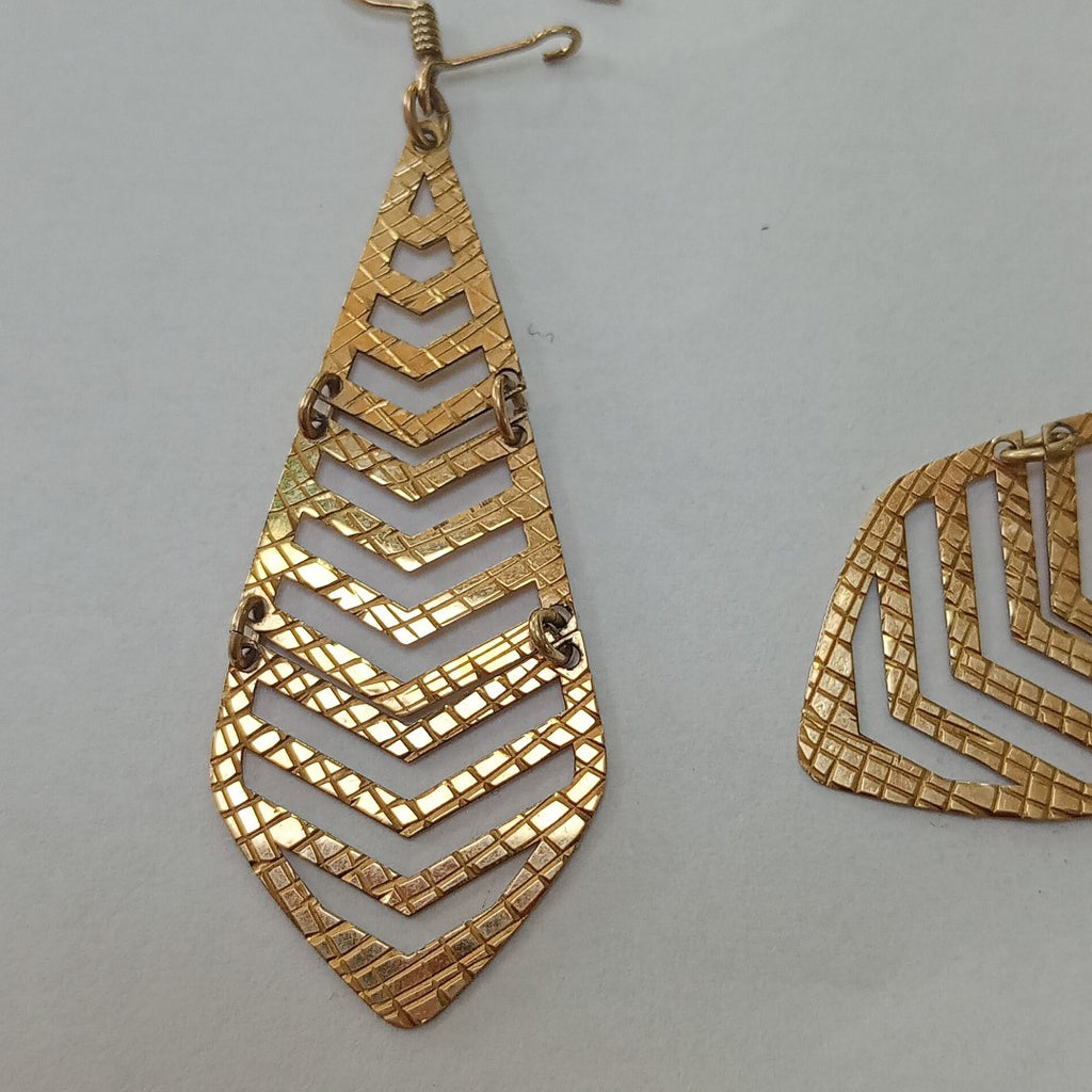 ARETES PAR ORO 10 K 3.9 GRMS (SEMINUEVO)