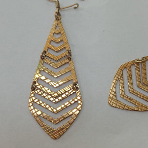 ARETES PAR ORO 10 K 3.9 GRMS (SEMINUEVO)