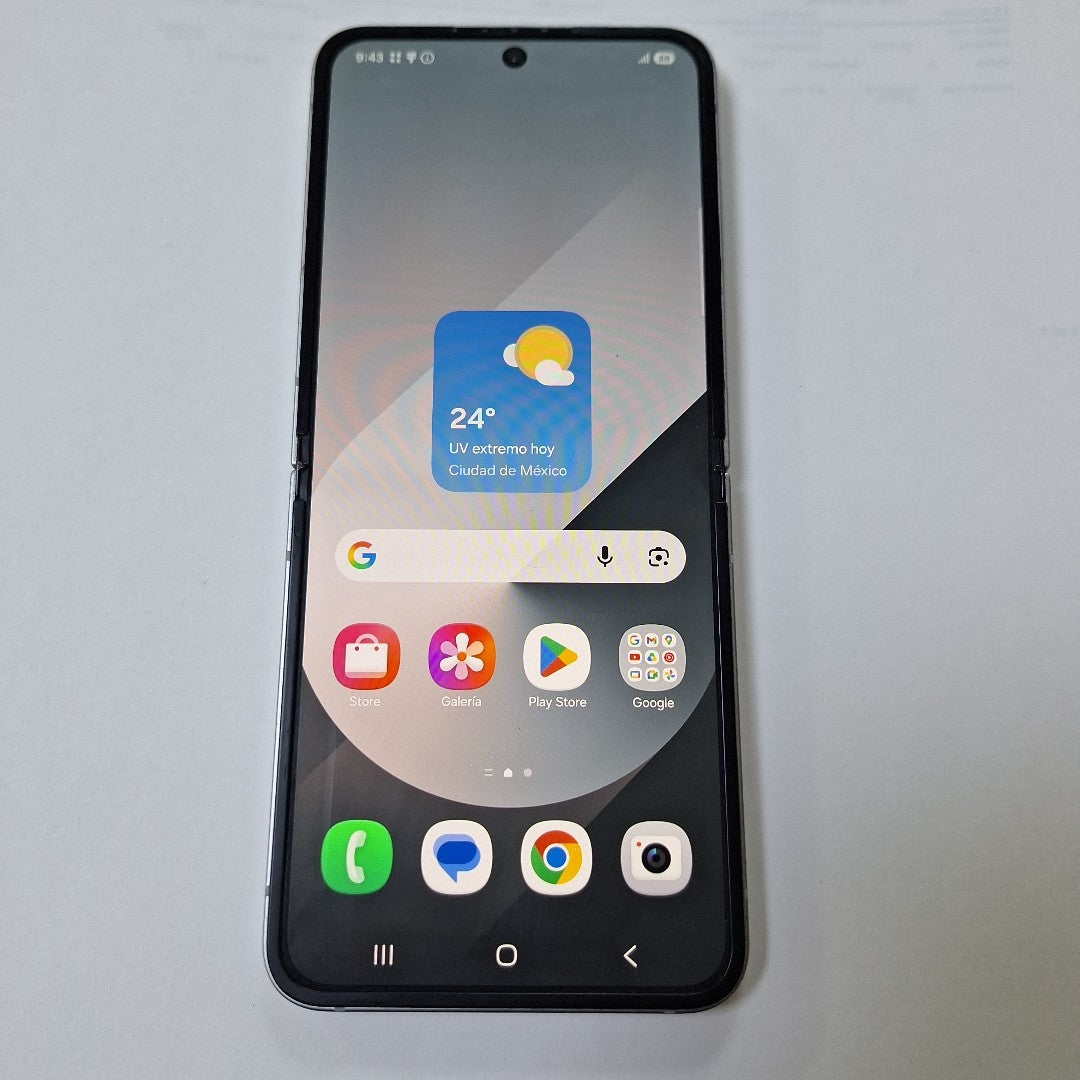CELULAR SAMSUNG GALAXY Z FLIP6 SM-F741B (2024) 512 GB 12 GB RAM (SEMINUEVO)