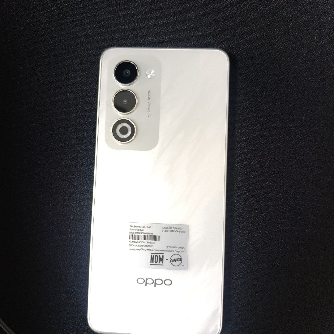 CELULAR OPPO A5 CPH2727 (2025) 256 GB 4 GB RAM (SEMINUEVO)