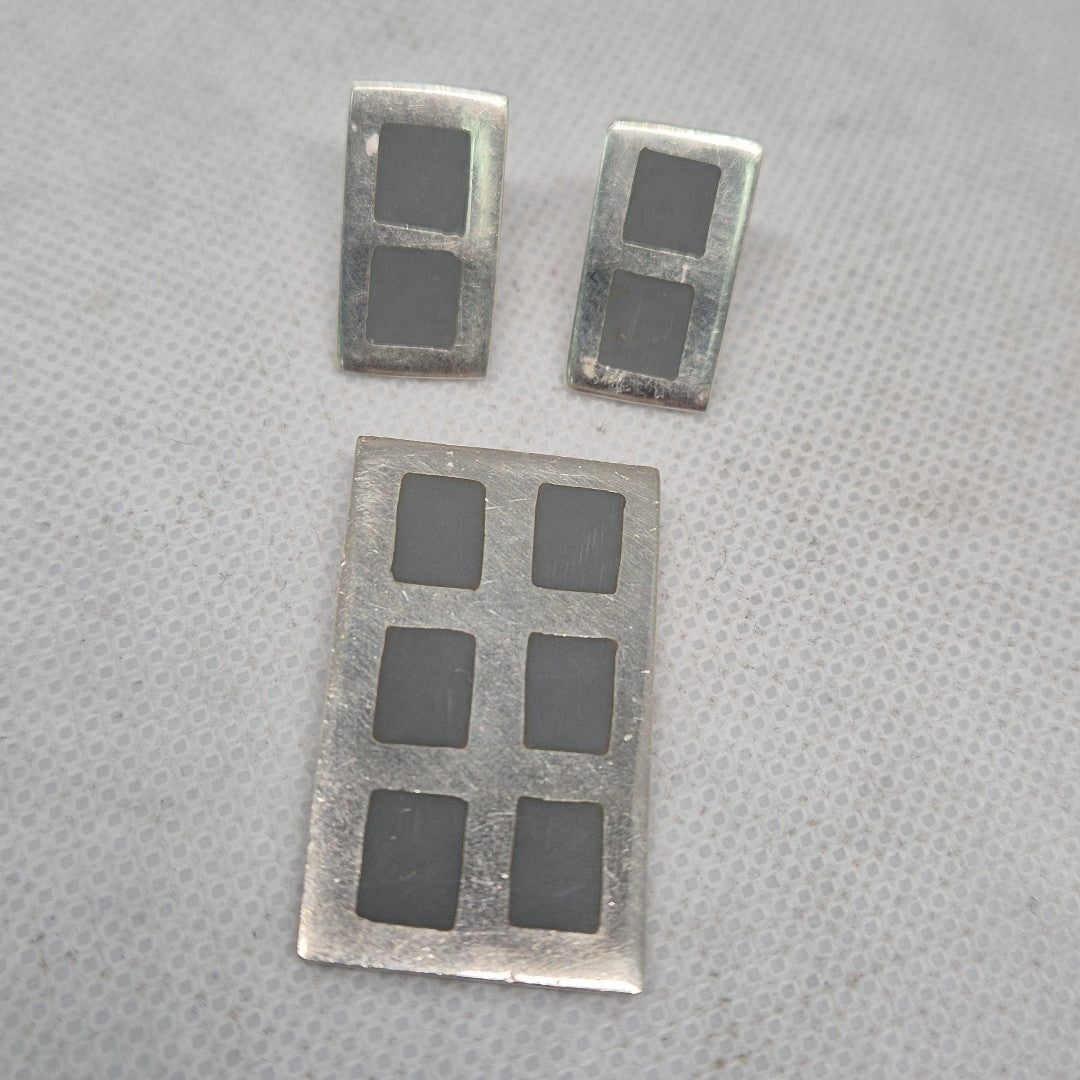 BROQUELES PAR, DIJE PLATA 9.4 GRMS (SEMINUEVO)