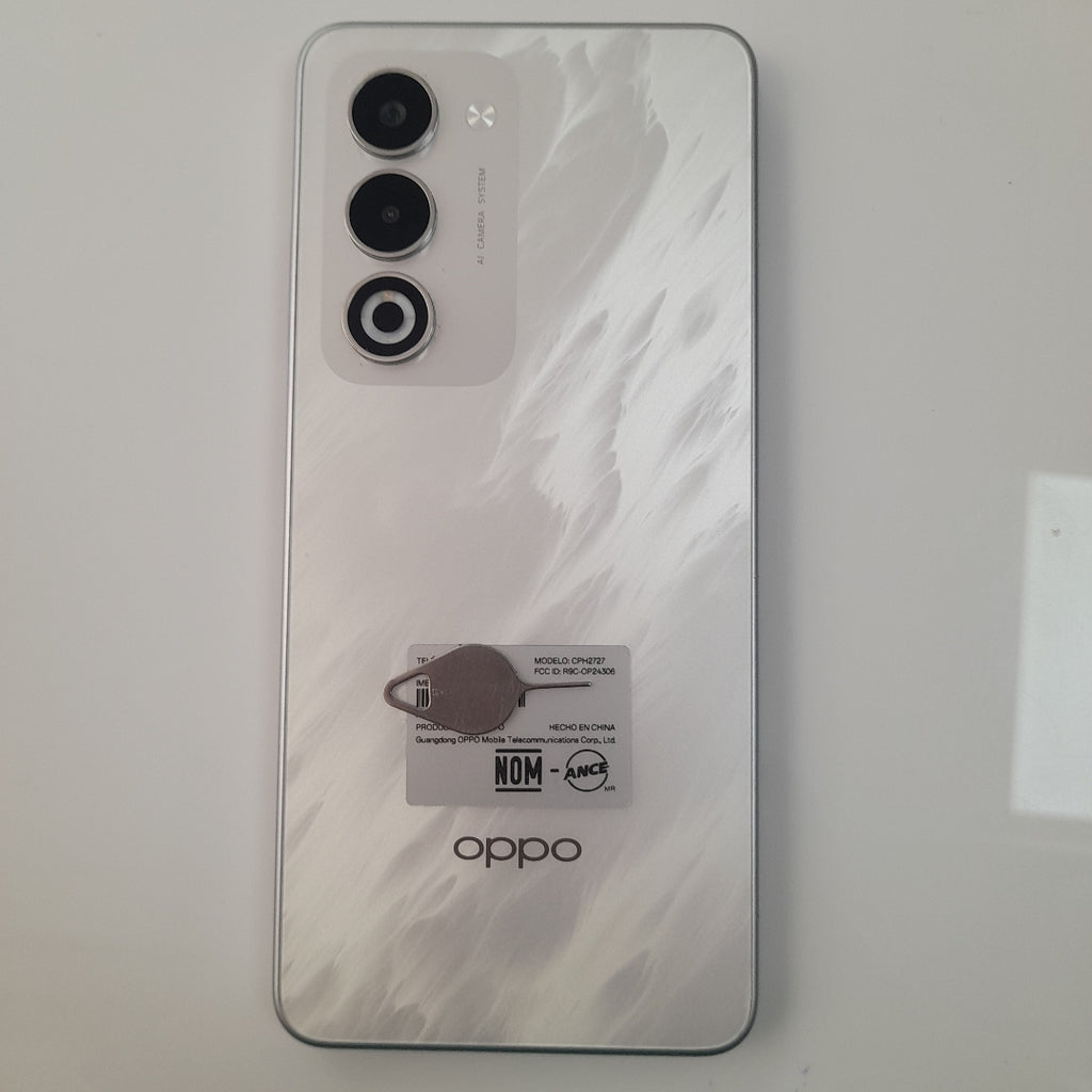 CELULAR OPPO A5 CPH2727 (2025) 256 GB 4 GB RAM (SEMINUEVO)