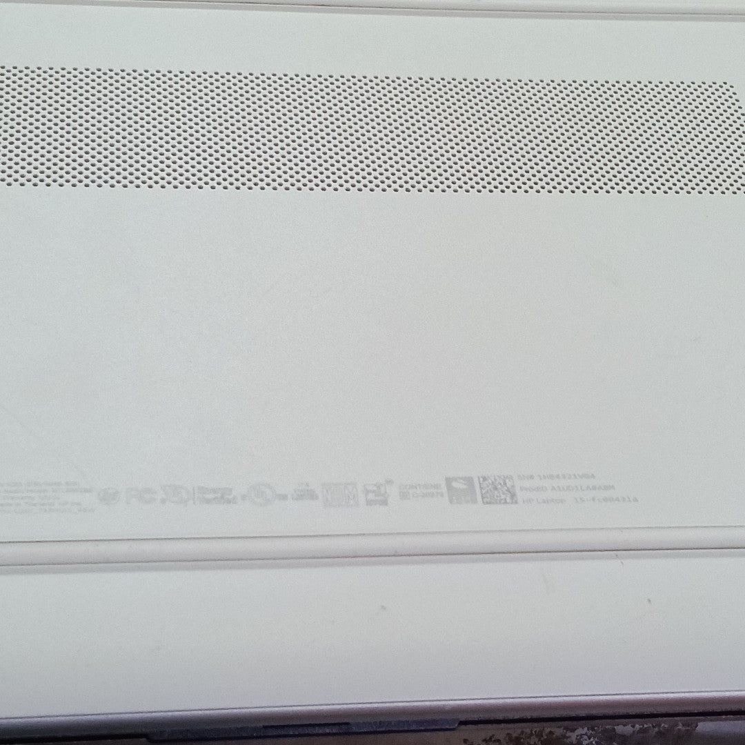 LAPTOP HP 15-FC0043LA (2024) 512 GB SSD 8 GB RAM (SEMINUEVO)