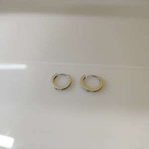 ARRACADAS PAR ORO BLANCO 14 K 1.6 GRMS (SEMINUEVO)