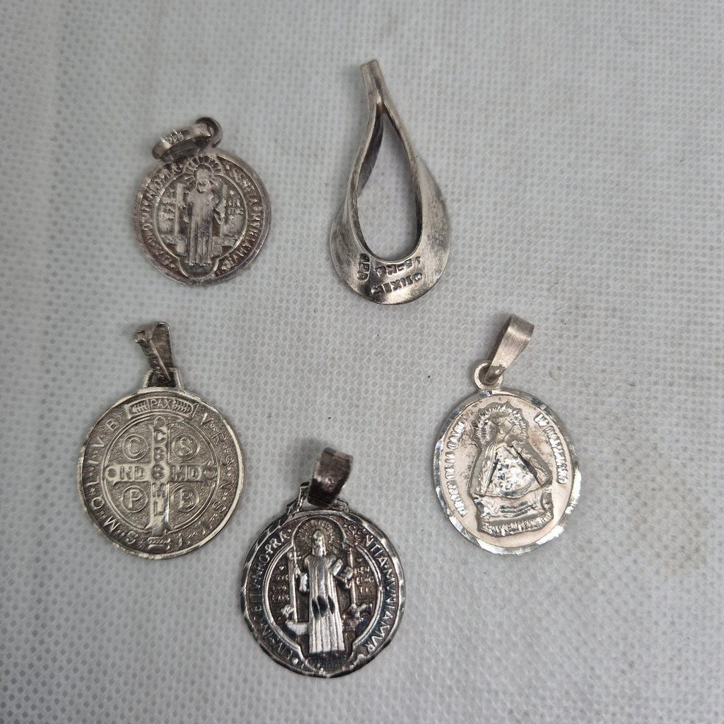 DIJE, MEDALLA RELIGIOSA PLATA 62.6 GRMS (SEMINUEVO)