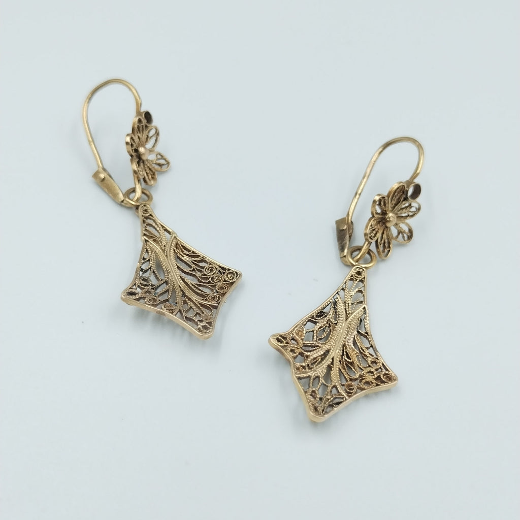 ARETES PAR ORO, ORO MUY BAJO 8 K 4.3 GRMS (SEMINUEVO)