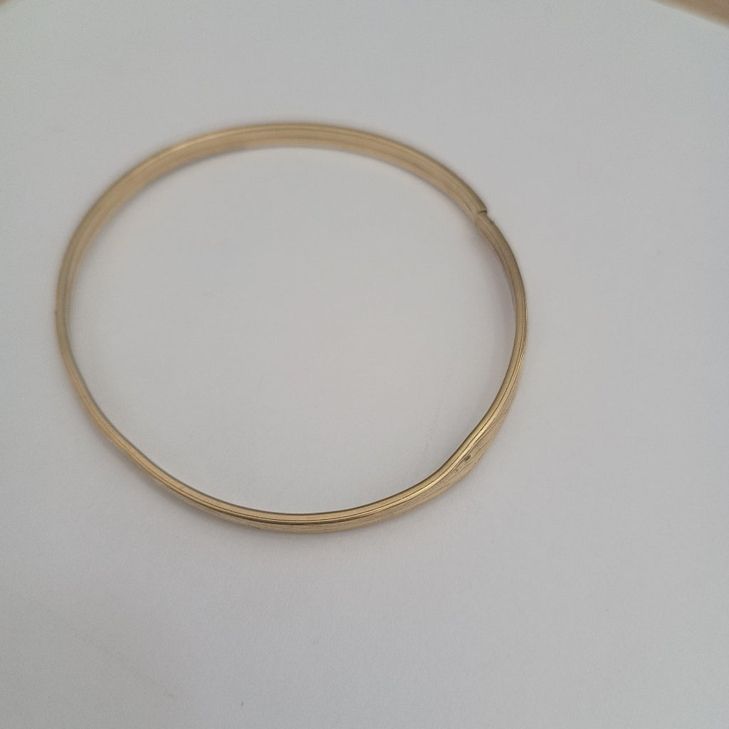 PULSERA RIGIDA ORO 10 K 5.1 GRMS (SEMINUEVO)