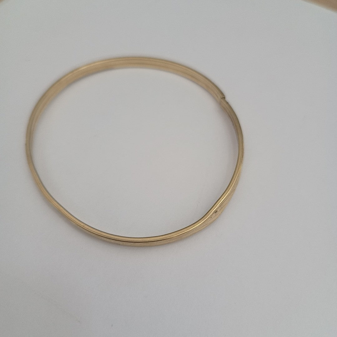 PULSERA RIGIDA ORO 10 K 5.1 GRMS (SEMINUEVO)