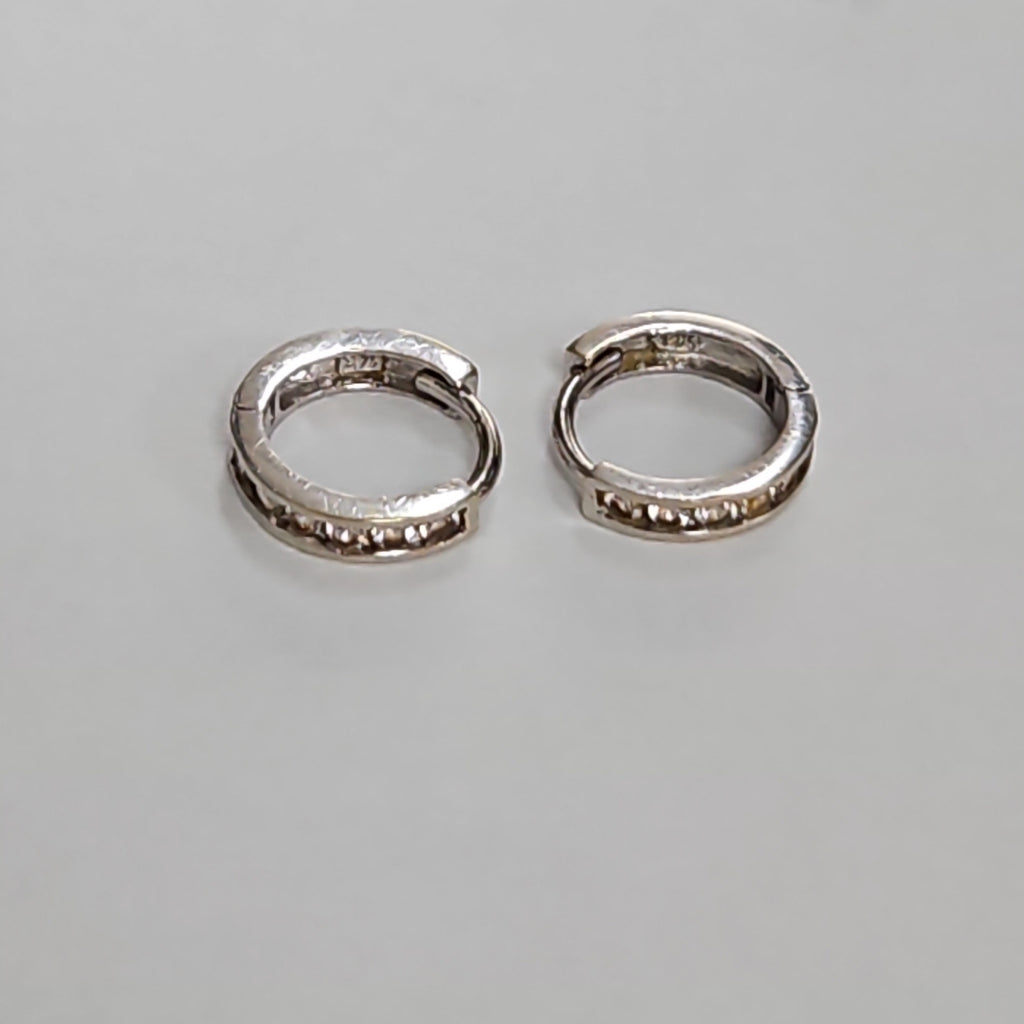 ARRACADAS PAR ORO BLANCO 14 K 1,00 GRMS (SEMINUEVO)