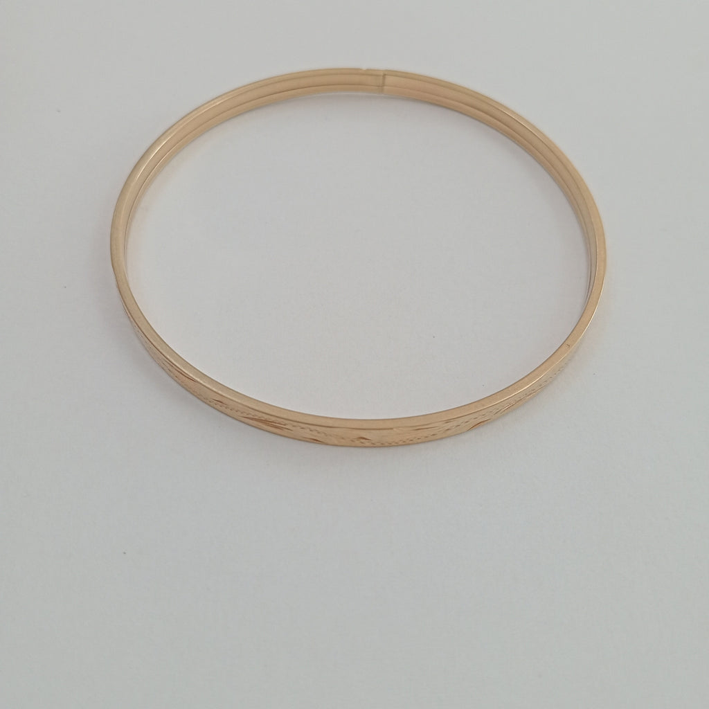 PULSERA RIGIDA ORO 10 K 5.4 GRMS (SEMINUEVO)