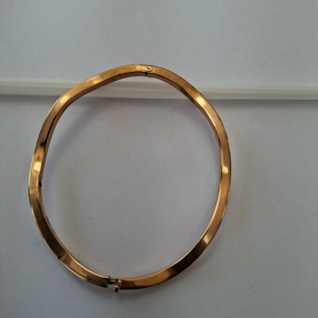 PULSERA RIGIDA ORO 14 K 5.6 GRMS (SEMINUEVO)