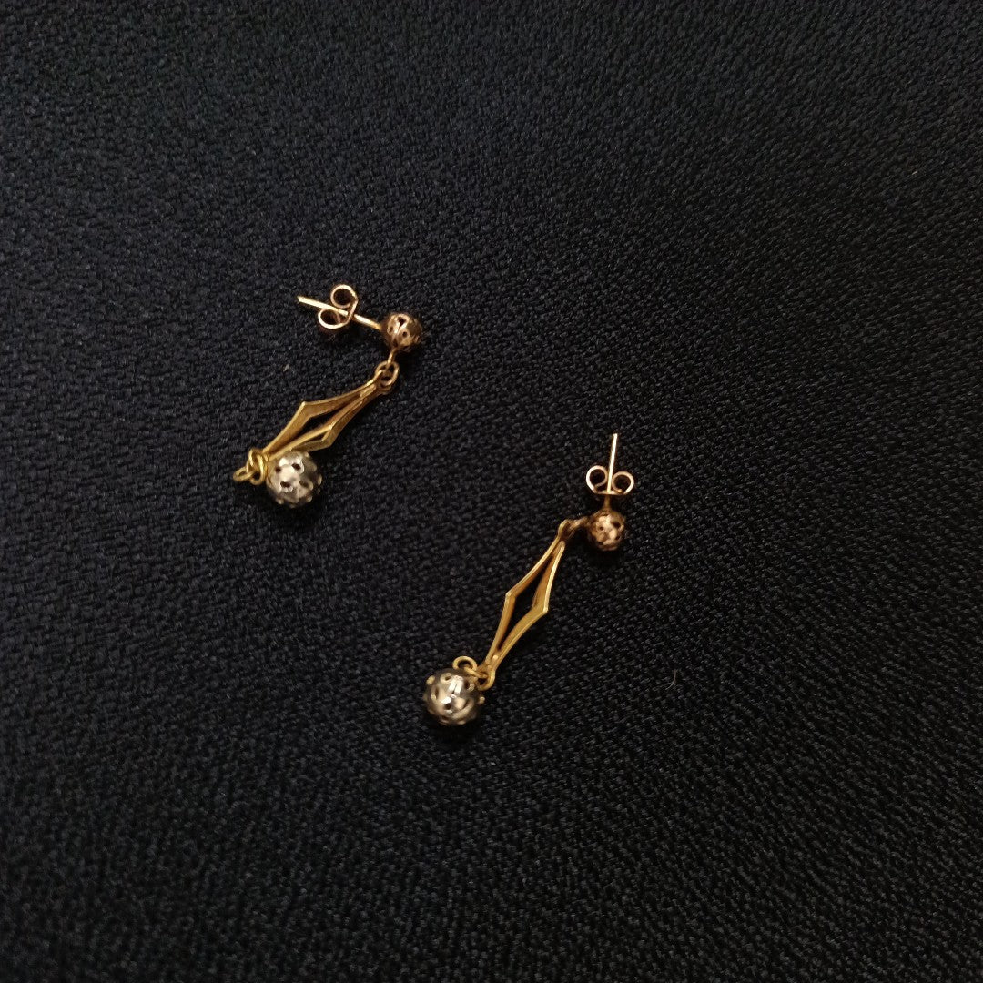 ARETES PAR ORO COMBINADO 8 K 2.7 GRMS (SEMINUEVO)