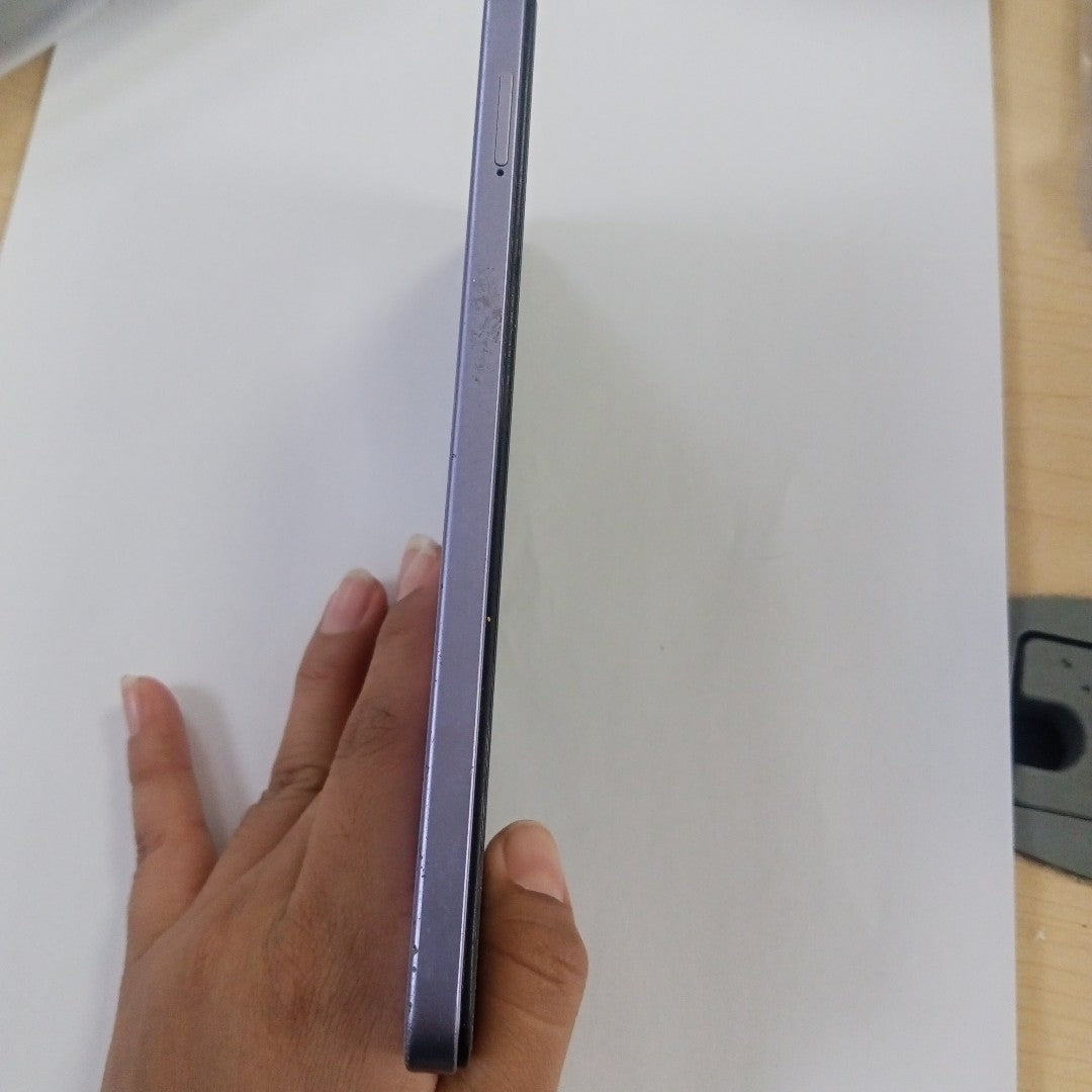 CELULAR VIVO Y04 V2430 (2025) 256 GB 4 GB RAM (SEMINUEVO)