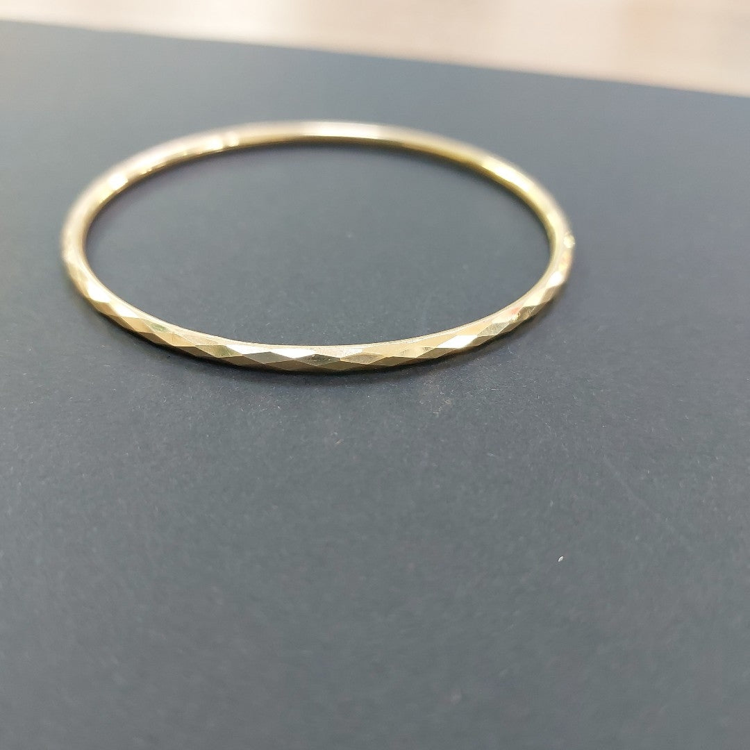 PULSERA RIGIDA ORO 14 K 6.7 GRMS (SEMINUEVO)