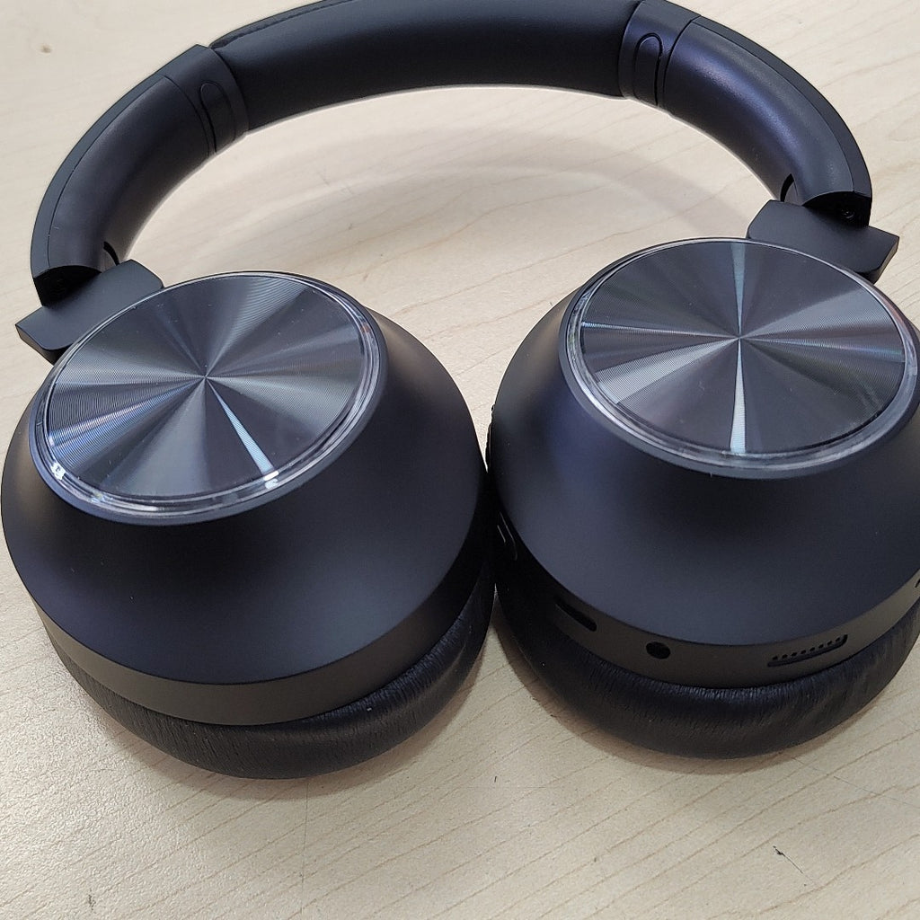 AUDIFONOS OTRAS MARCAS OTROS MODELOS INALAMBRICO OVER EAR (SEMINUEVO)
