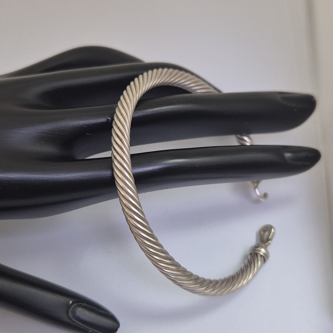 PULSERA RIGIDA PLATA 29.8 GRMS (SEMINUEVO)