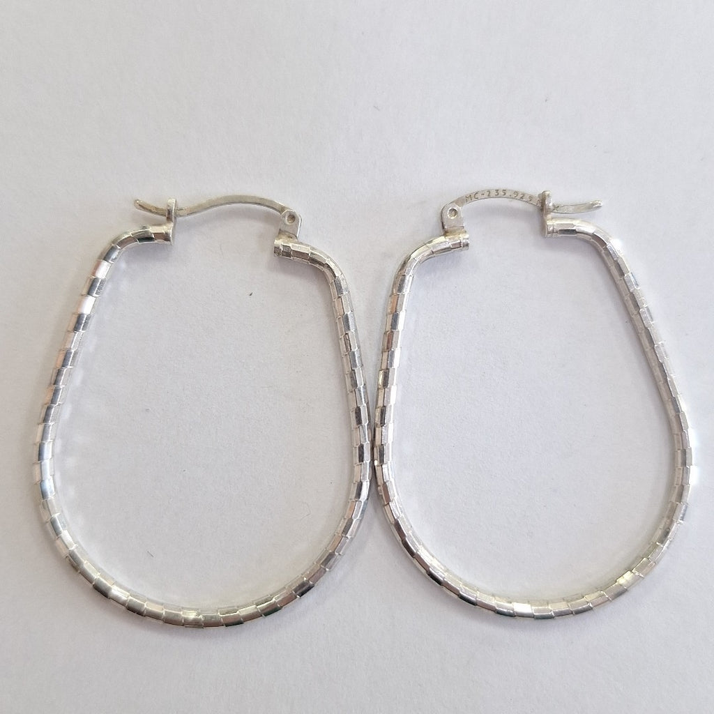 ARETES PAR PLATA 4,00 GRMS (SEMINUEVO)
