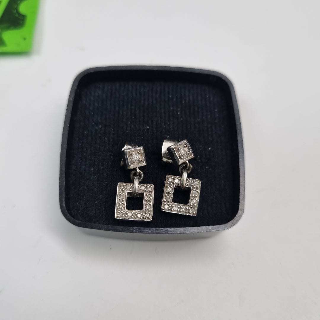 BROQUELES PAR ORO BLANCO 14 K 3.5 GRMS (SEMINUEVO)