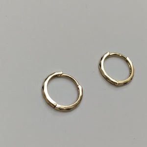 HUGGIES ORO 14K 0.7 (NUEVO)