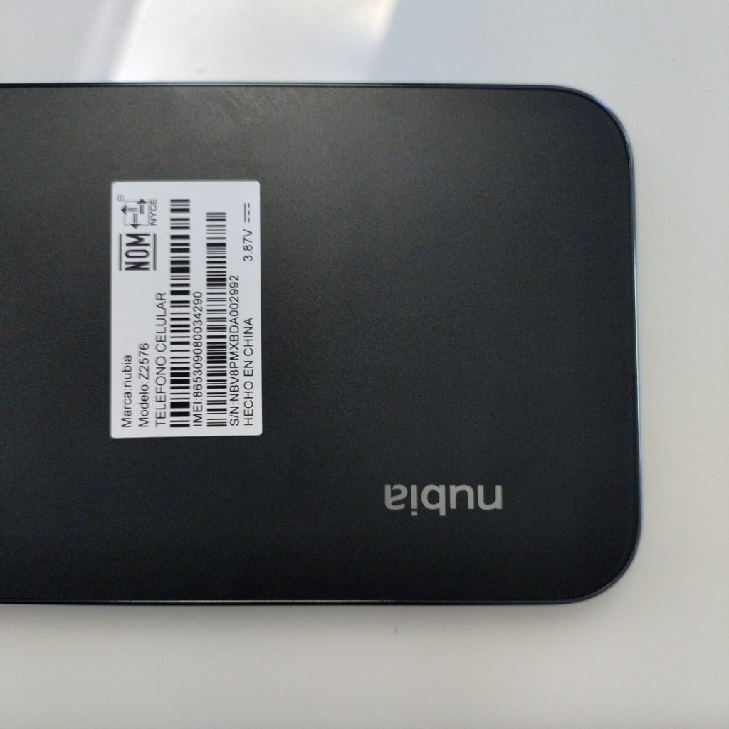 CELULAR NUBIA V80 PRO Z2576 (2025) 256 GB 8 GB RAM (SEMINUEVO)