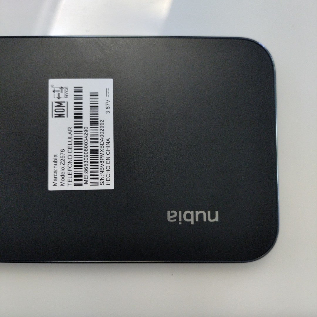 CELULAR NUBIA V80 PRO Z2576 (2025) 256 GB 8 GB RAM (SEMINUEVO)