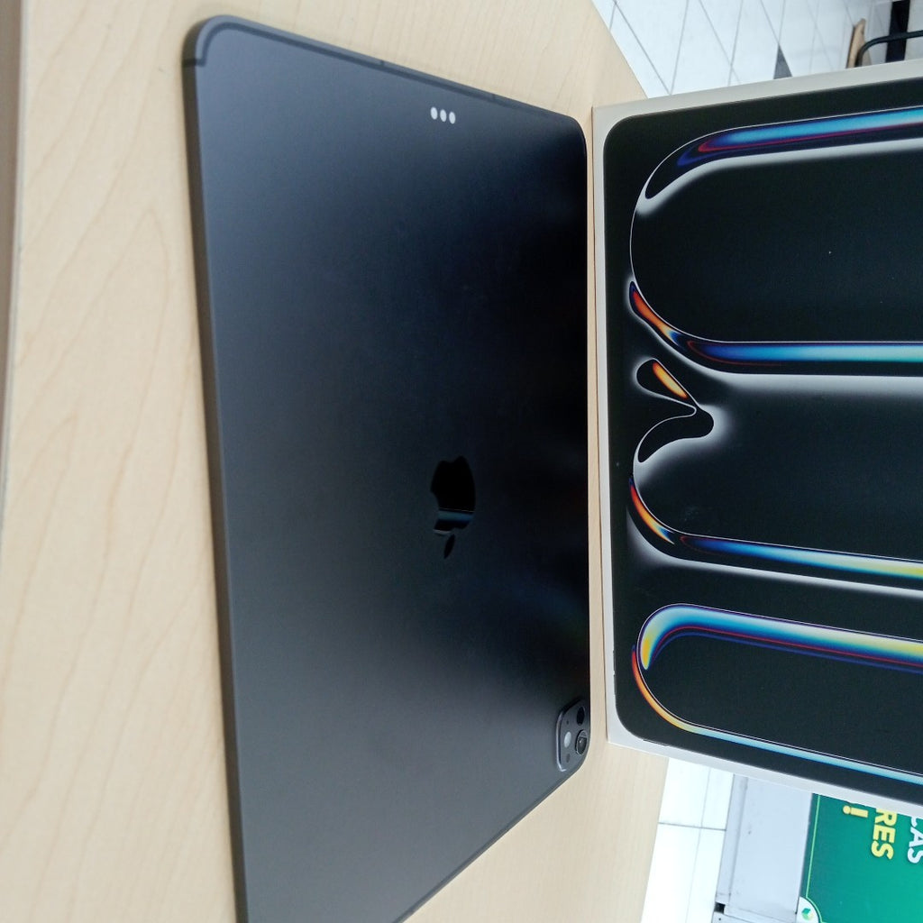 TABLETA APPLE IPAD PRO (M5) 13" A3361 (2025) 256 GB 16 GB RAM (SEMINUEVO)