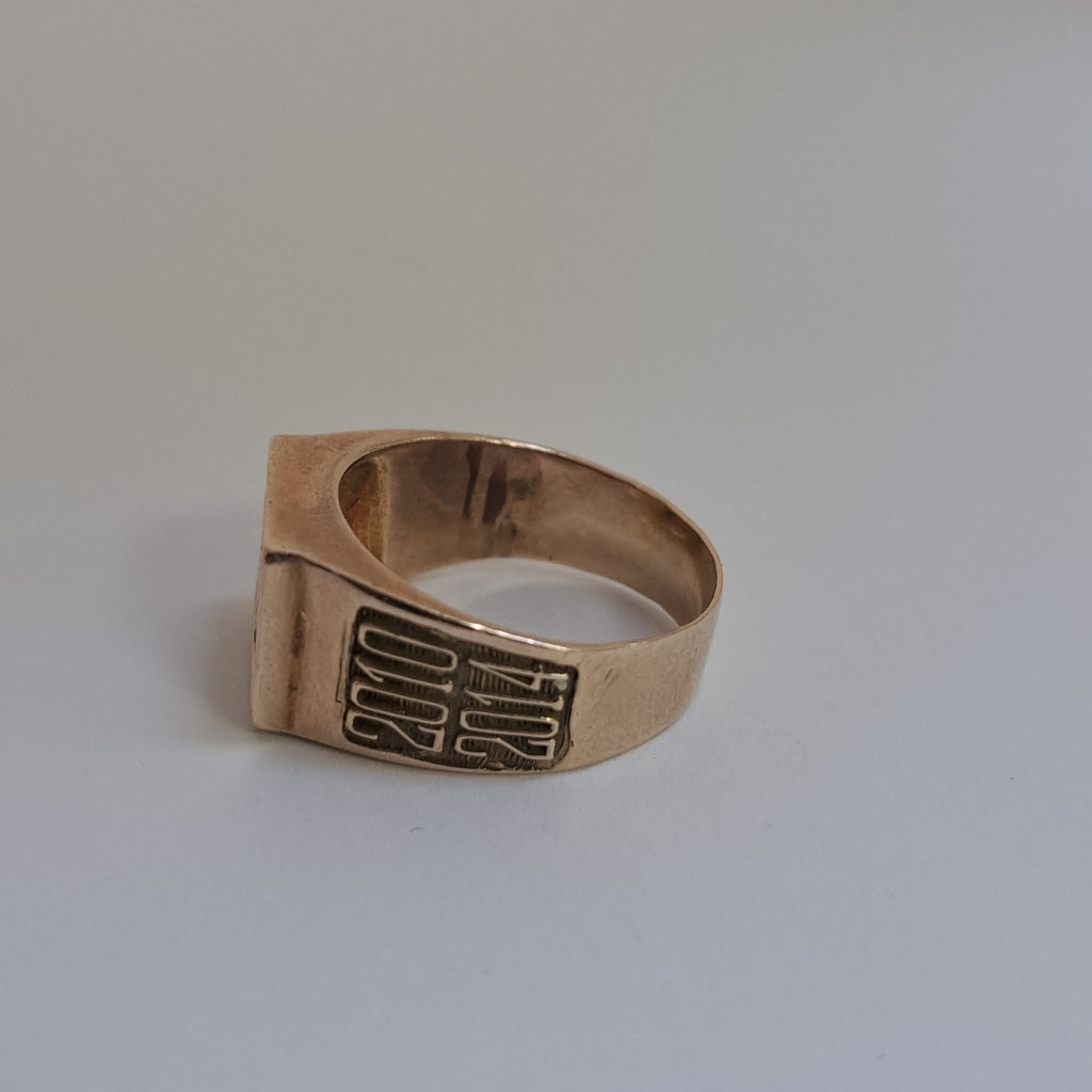 ANILLO CONMEMORATIVO ORO 8 K 8.6 GRMS (SEMINUEVO)