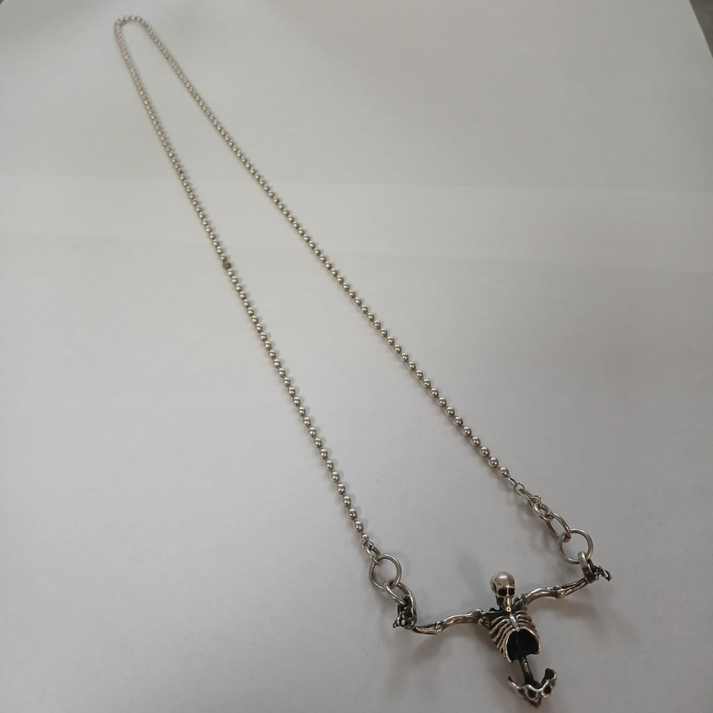 CADENA, DIJE PLATA 26 GRMS (SEMINUEVO)