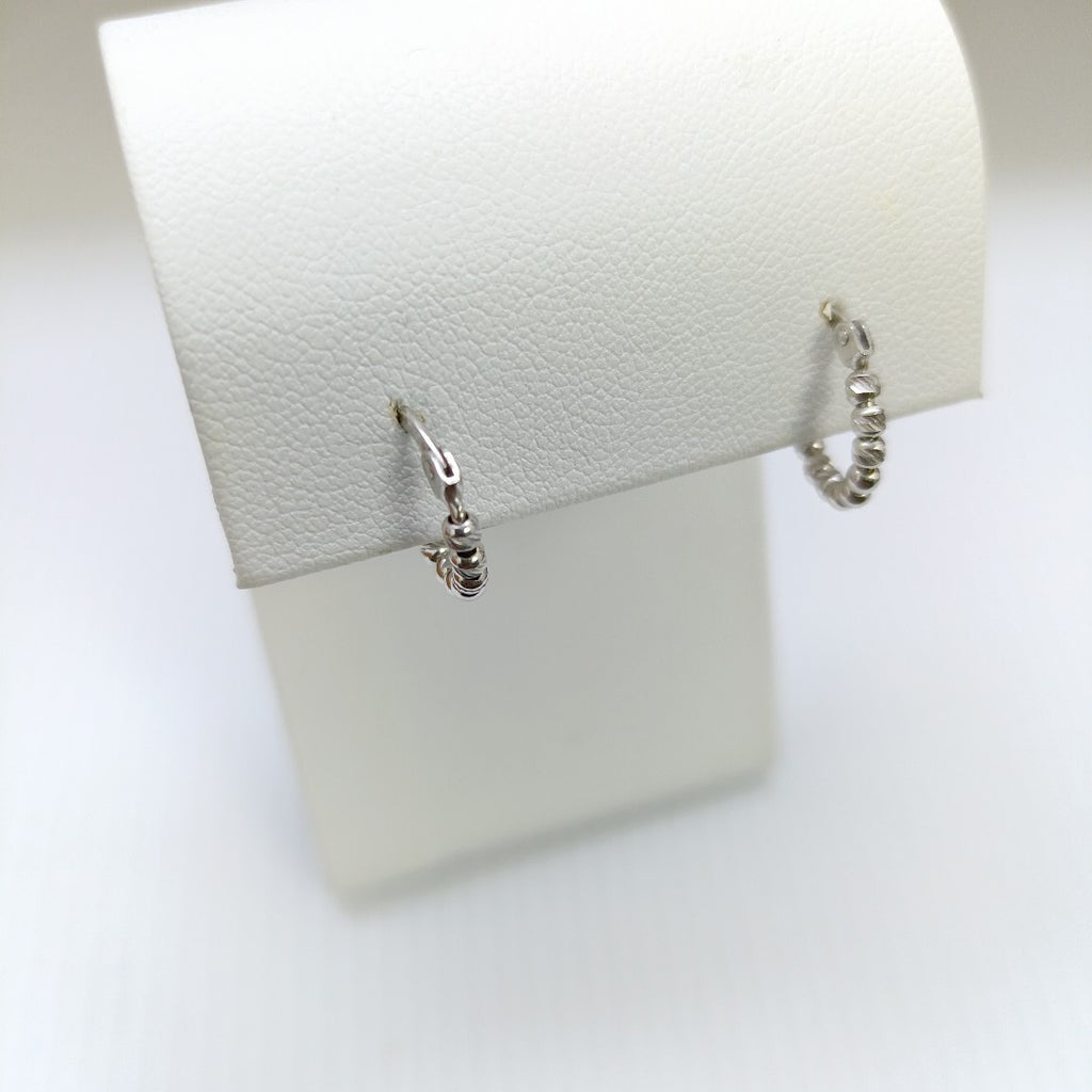 ARRACADAS PAR ORO BLANCO 14 K 1.4 GRMS (SEMINUEVO)