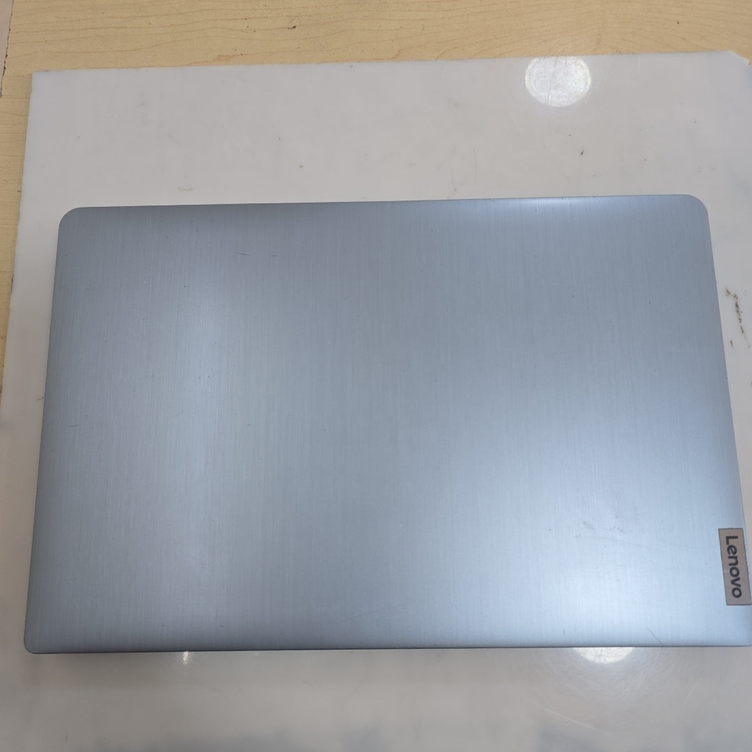 LAPTOP LENOVO IDEAPAD 3 15IAU7 (2023) 512 GB SSD 12 GB RAM (SEMINUEVO)