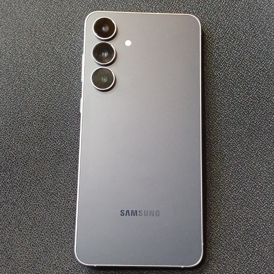 CELULAR SAMSUNG GALAXY S25 FE SM-S731B (2025) 256 GB 8 GB RAM (SEMINUEVO)