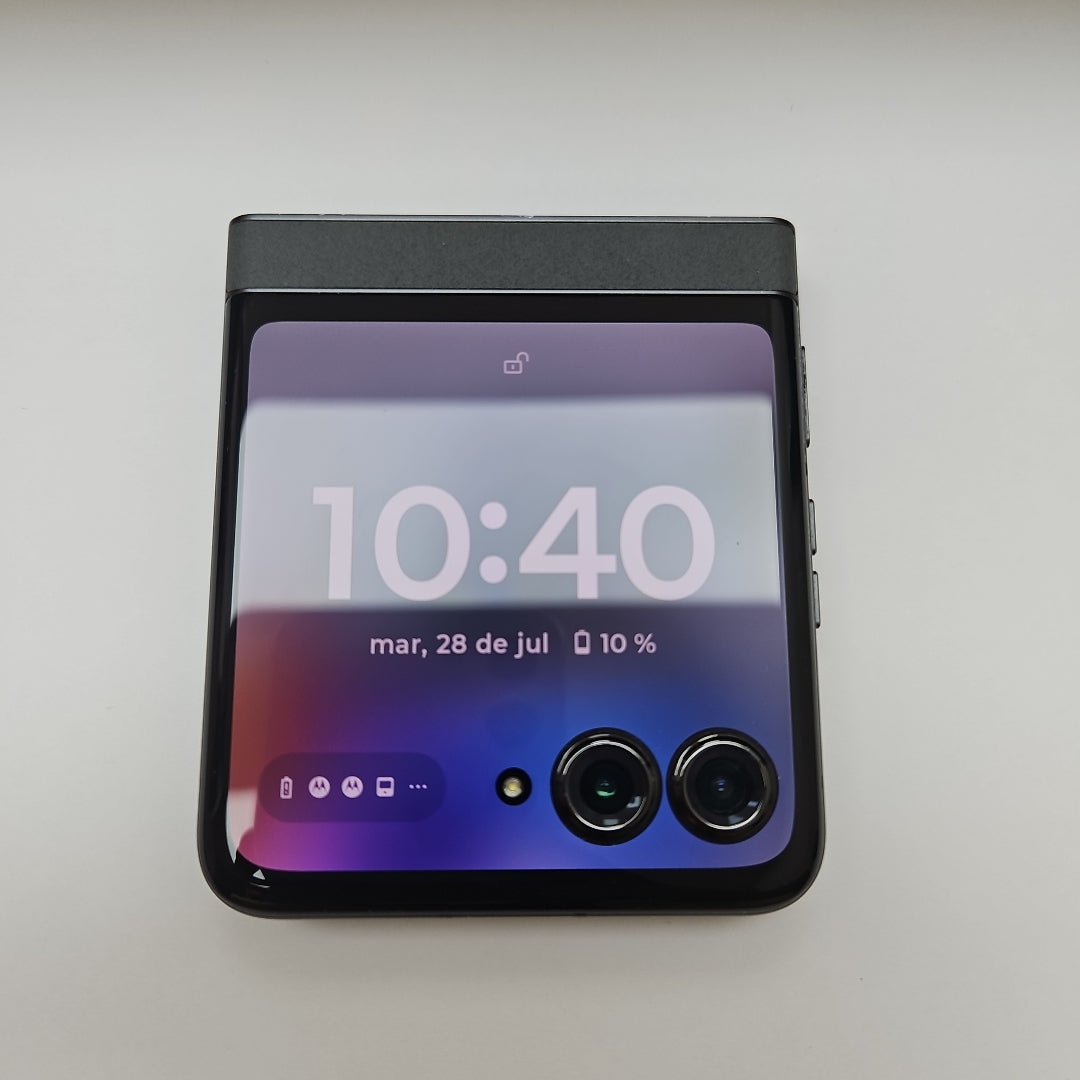 CELULAR MOTOROLA MOTO RAZR 50 XT2453-2 (2024) 512 GB 12 GB RAM (SEMINUEVO)