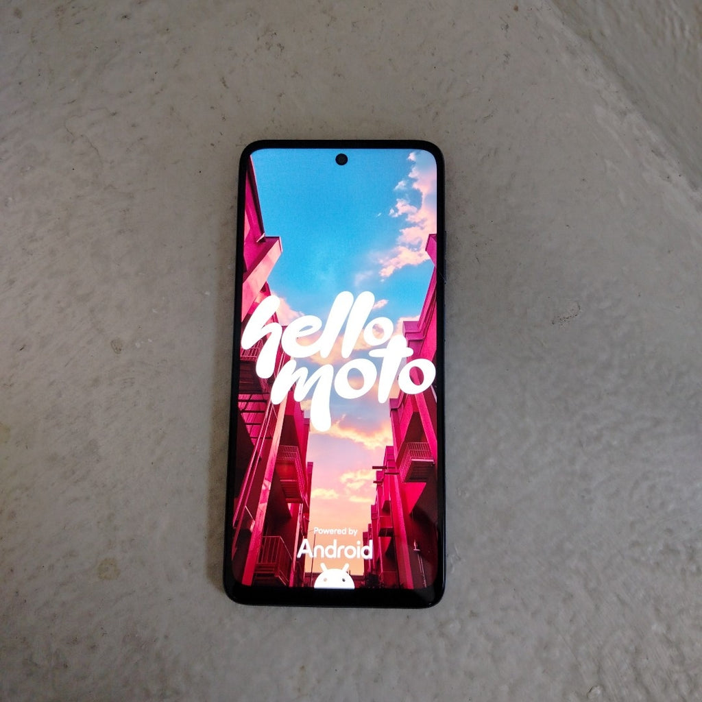 CELULAR MOTOROLA MOTO G05 XT2523-2 (2025) 64 GB 4 GB RAM (SEMINUEVO)